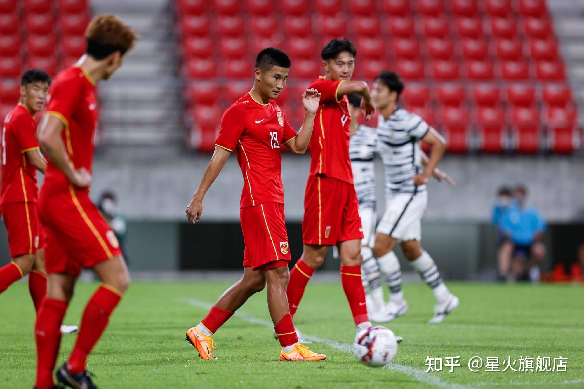 东亚杯-中国香港男足0-2韩国遭两连败末轮对阵国足的简单介绍