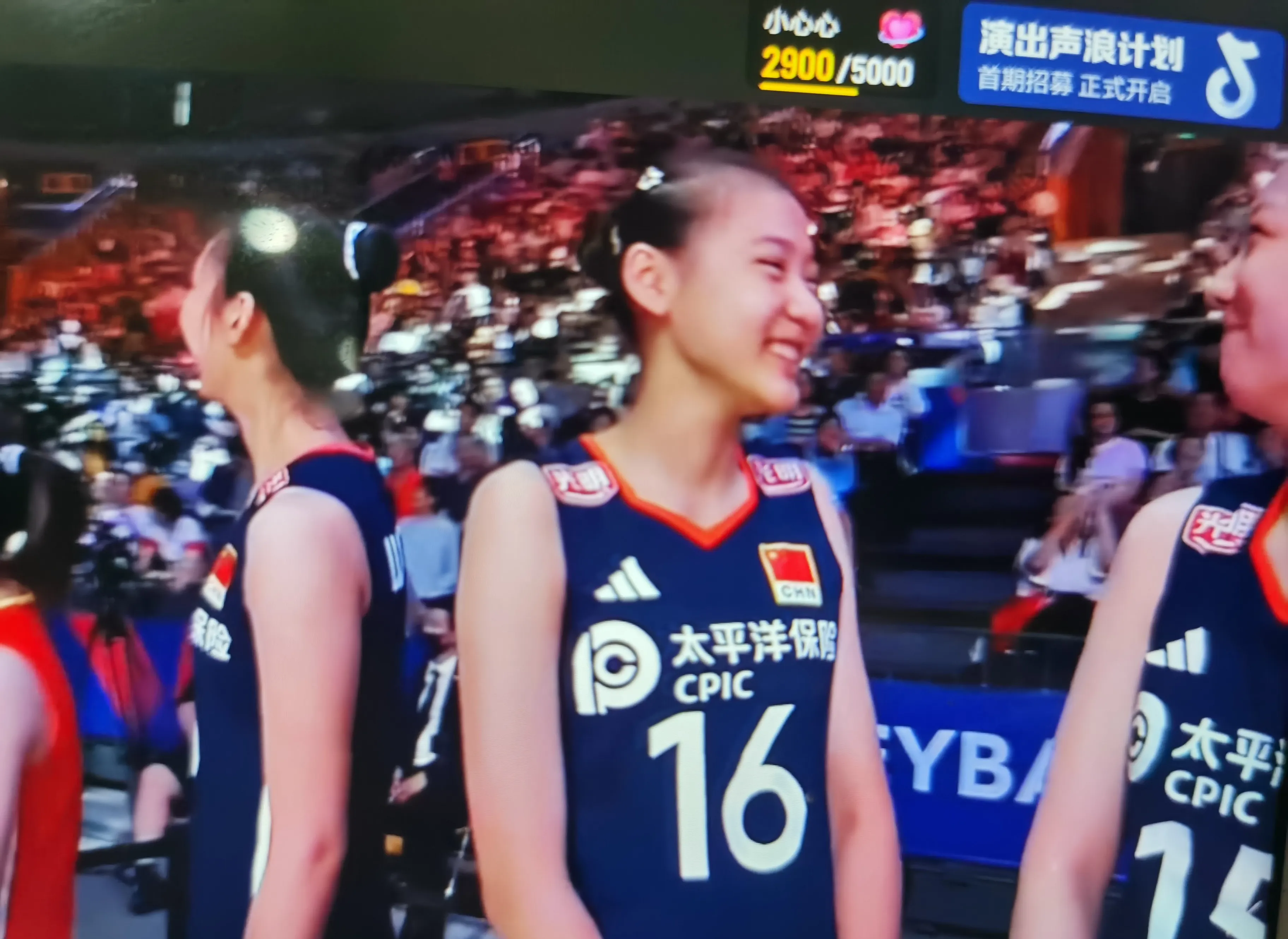 包含世联赛-女排3-2德国决胜局18-16庄宇珊28分的词条